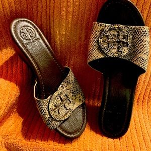 Tory Burch wedge slip on’s. Great shape! Sz 10.